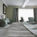 Neuwarft Altbau Hotel