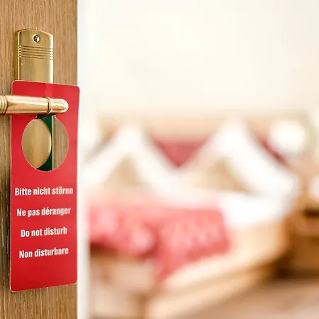 Neuwarft Altbau Hotel