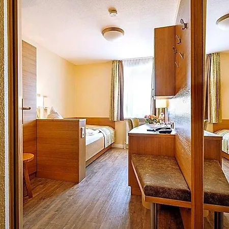 Neuwarft Altbau 3*