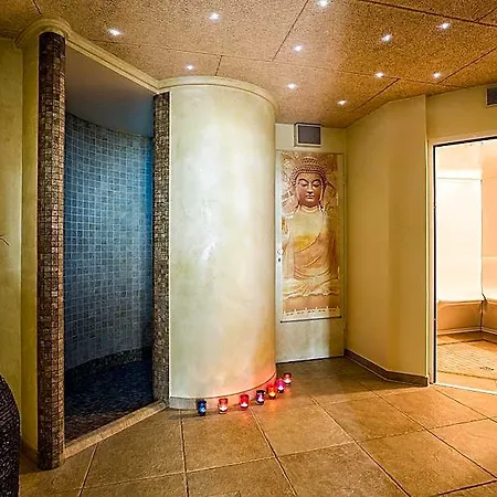 Neuwarft Altbau Ξενοδοχείο 3*