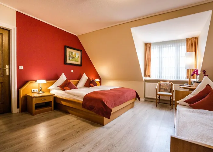 Hotel Neuwarft Altbau 3*