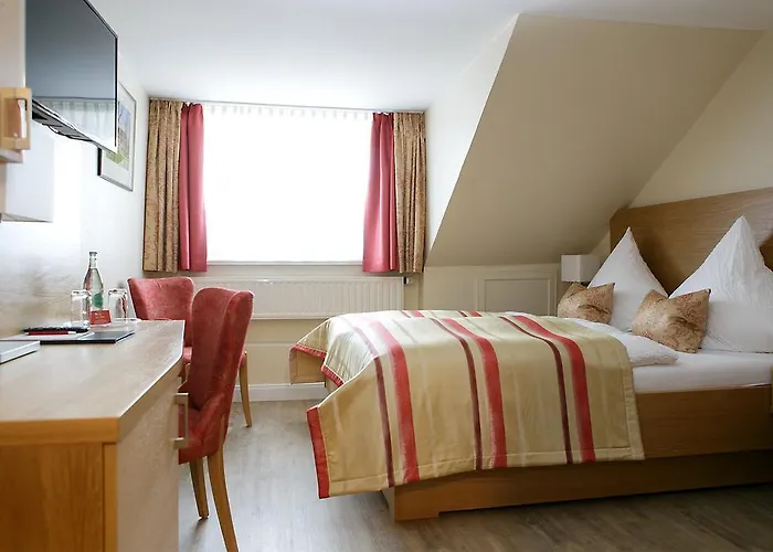 Neuwarft Altbau Hotel